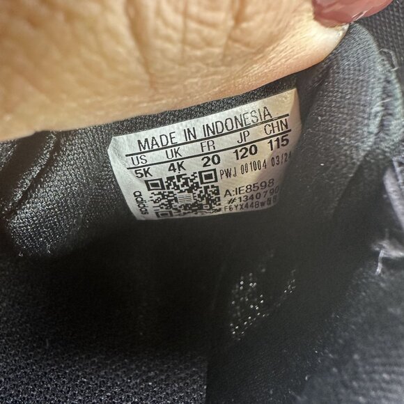 Adidas Run Falcon Infant size 5 Black White Shoes - Picture 8 of 8